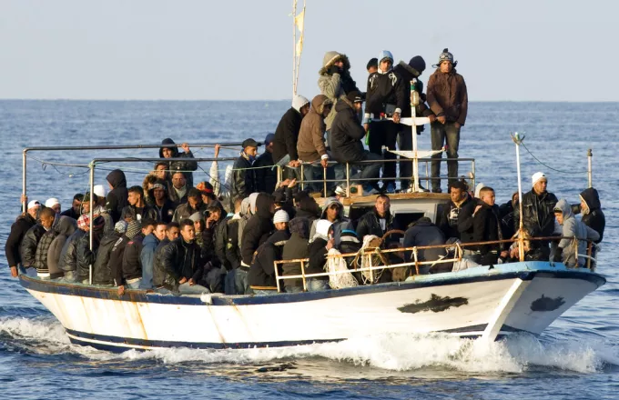 Home 48 Γέμισε η Λαμπεντούζα πρόσφυγες – περισσότεροι και από τους μόνιμους κατοίκους του νησιού